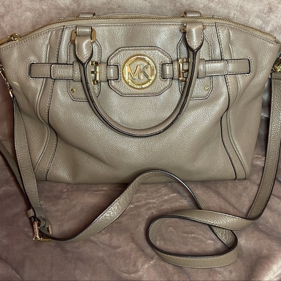 Michael Kors Purse - Picture 3 of 8